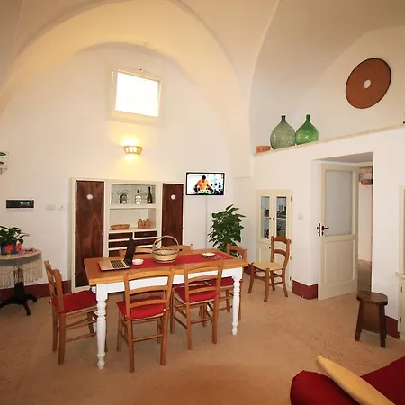 Dimora San Leuci By Lovesud Bed & Breakfast *